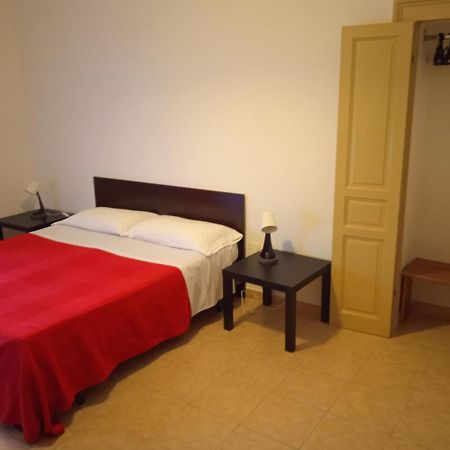 B&B Caravaggio Only 200 Metres From Ortigia Сиракуза Екстериор снимка