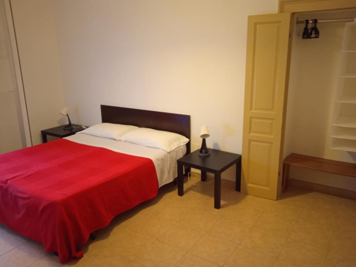 B&B Caravaggio Only 200 Metres From Ortigia Сиракуза Екстериор снимка